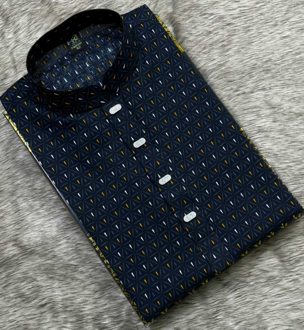 সাদা+হলুদ,ফোটা